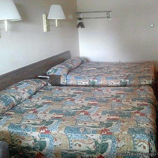 Country Manor Motel Watkins Eksteriør billede